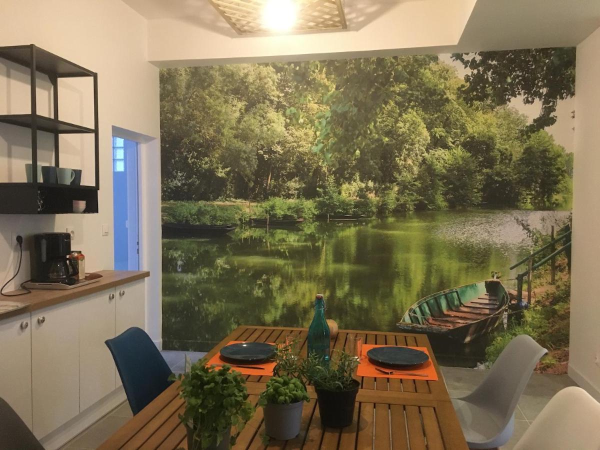 La Maison D'Angelique: Gare-Adjacent Colocation with Fiber & Netflix Niort Exterior photo