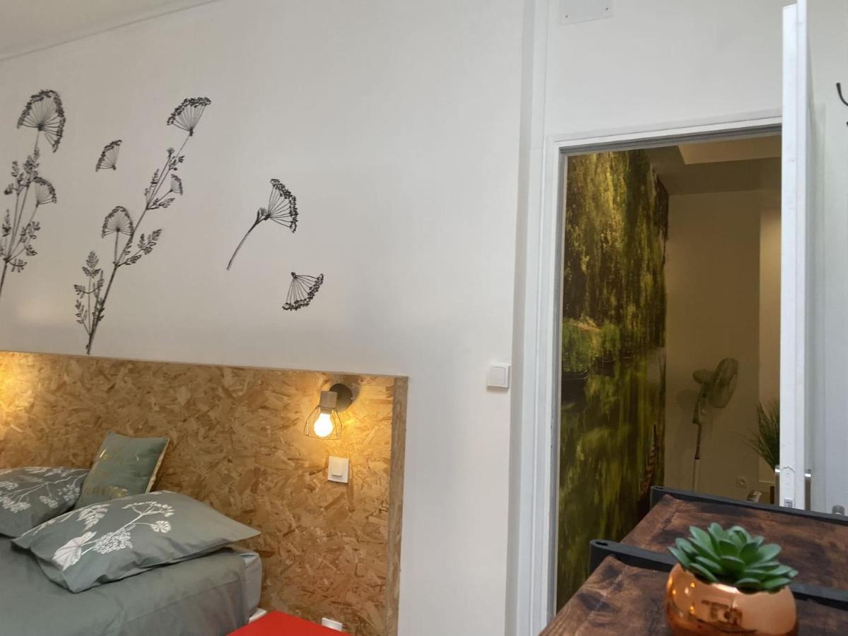 La Maison D'Angelique: Gare-Adjacent Colocation with Fiber & Netflix Niort Exterior photo