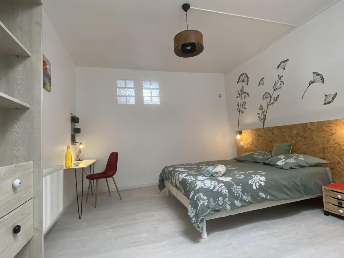 La Maison D'Angelique: Gare-Adjacent Colocation with Fiber & Netflix Niort Exterior photo