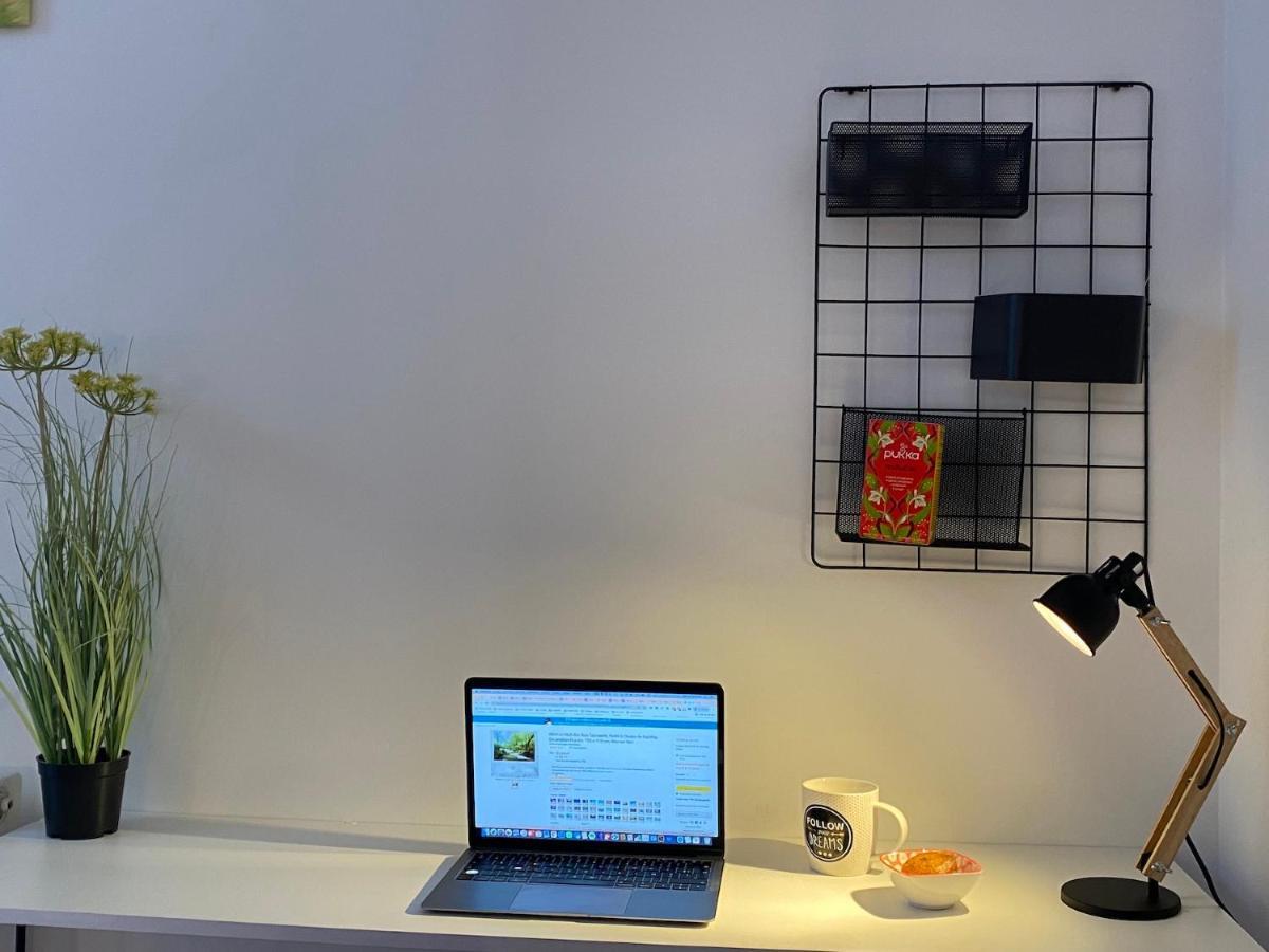 La Maison D'Angelique: Gare-Adjacent Colocation with Fiber & Netflix Niort Exterior photo