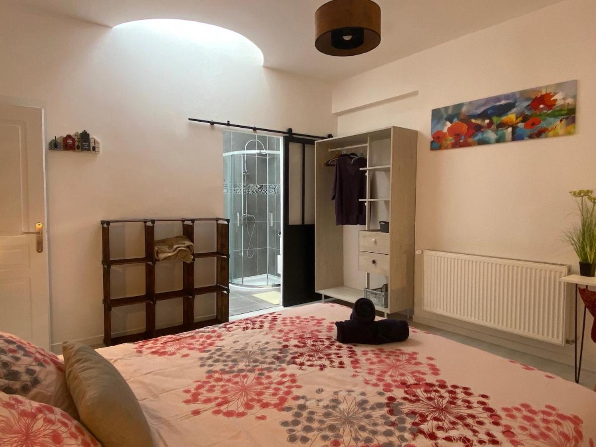 La Maison D'Angelique: Gare-Adjacent Colocation with Fiber & Netflix Niort Exterior photo